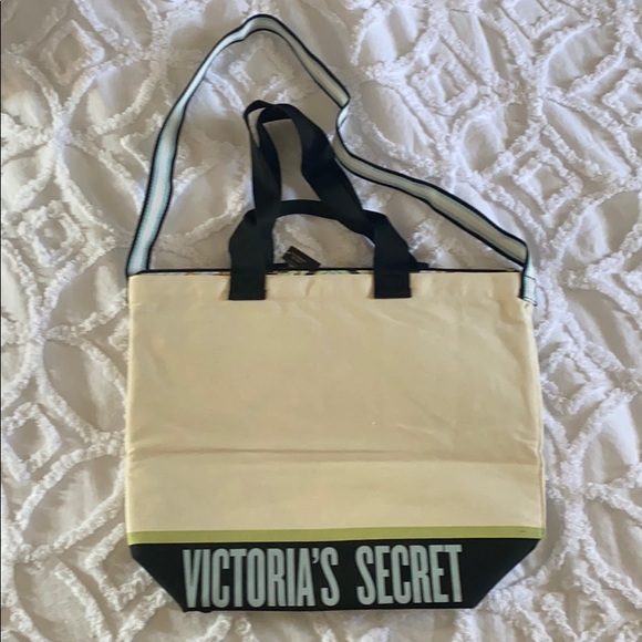 Victoria’s Secret Large Beach Bag. - Picture 1 of 3